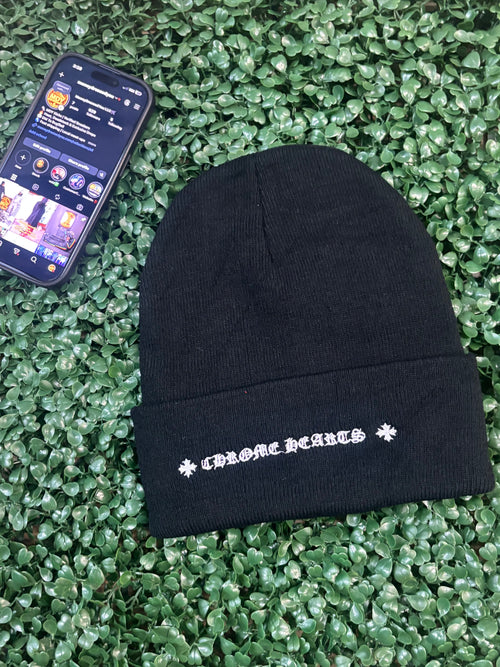 BLACK STAR CHRME BEANIE